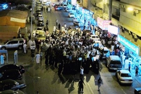 El martirio del joven Ali Folfol después de un disparo de la seguridad Saud&iacute a los manifestantes