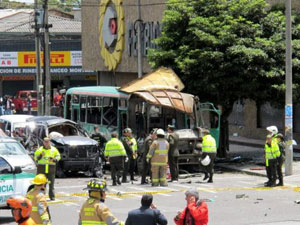 El coche bomba y el atentado contra Londo&ntildeo podr&iacutean estar relacionados