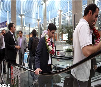 Llegan a Teher&aacuten dos ingenieros iran&iacutees liberados en Siria