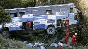 16 muertos y 40 heridos en accidente carretero en Bolivia