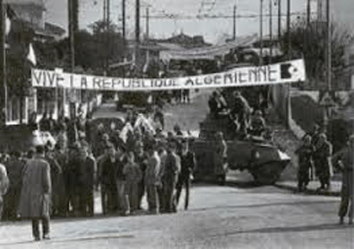 Hollande admite la masacre de argelinos en París en 1961