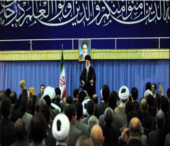 Imam Jaminei recibe a los participantes en la Conferencia sobre el Despertar Isl&aacutemico