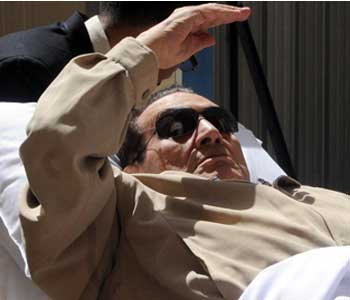 Mubarak trasladado al hospital