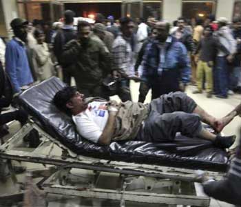 Pakist&aacuten desconocidos armados matan a 6 trabajadores de una ONG