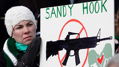 El asesino de Newtown tenía todo un arsenal de armas en su casa