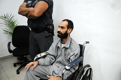 Al Issawi, que lleva meses en huelga de hambre, rechaza beber agua