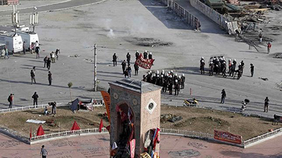 Verdadera batalla campal en la Plaza Taksim