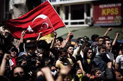 Prosiguen las protestas contra el primer ministro de Turquía
