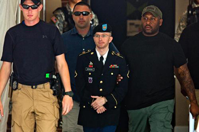 La defensa de Manning pedirá el perdón presidencial a Obama