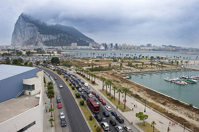 Los controles de España en Gibraltar “son legales”