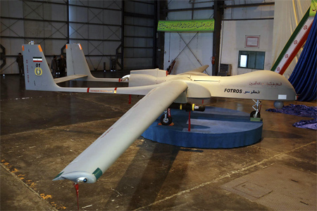 Irán desvela su drone de combate capaz de volar 30 horas