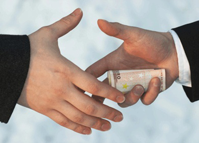 Una red de fraude y sobornos en Turquía