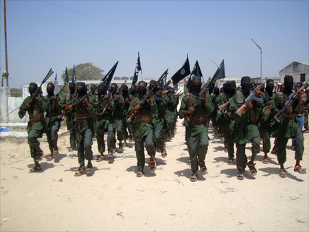 Al Shabab prohíbe Internet en sus zonas
