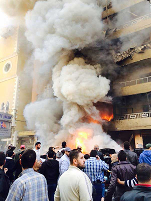 Explosión de un coche bomba en la periferia sur de Beirut