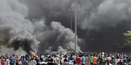 El presidente de Burkina Faso dimite y el jefe del Ejército asume el poder