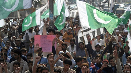 Pakistán establece tribunales militares tras la masacre de Peshawar