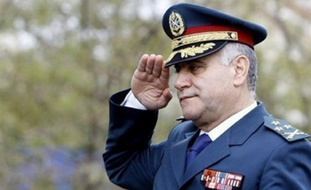 General Kahwayi prevé nuevos choques con los terroristas en Arsal