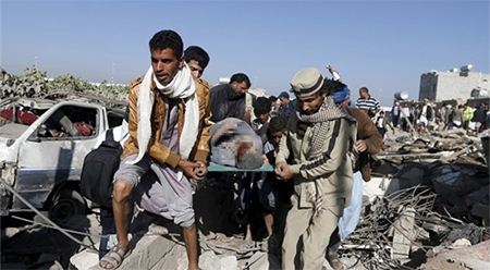Arabia Saudí utiliza armas prohibidas en su agresión contra el pueblo yemení