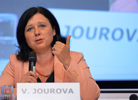 La comisaria europea de Justicia alerta del flujo terrorista desde Europa