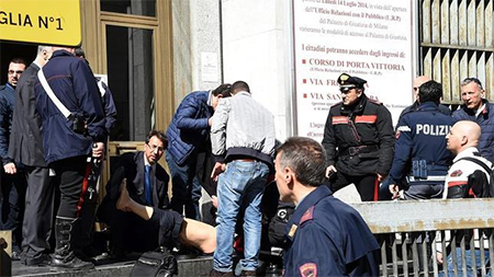 Cuatro muertos en un tiroteo en el Palacio de Justicia de Milán