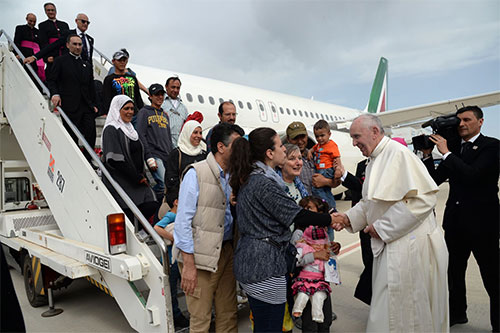 El Papa se disculpa por la indiferencia y la mentalidad cerrada de Occidente