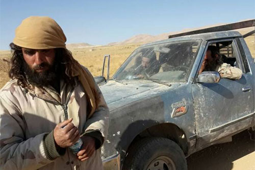 Un grupo de Daesh, incluido un líder, se entrega a Hezbolá