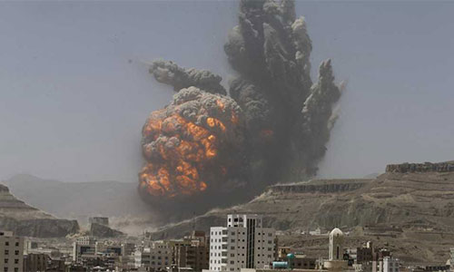 La aviación saudí masacra a la población en Yemen