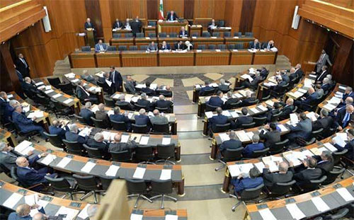 El Parlamento libanés aprueba primer presupuesto estatal en 12 años