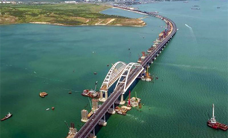 Putin inaugura el puente de Crimea 