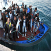 Polic&iacutea italiana intercepta barco con 171 inmigrantes ilegales
