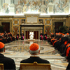 Cardenales vuelven a reunirse tras fijar inicio del cónclave