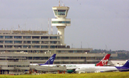 Un avión se estrella en la terminal de vuelos internos en Lagos