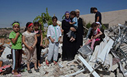 Fuerza de ocupación israelí destruye una aldea palestina