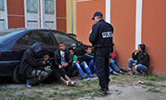 Guerra francesa contra la inmigración ilegal