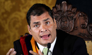Correa defiende cambiar la Constitución