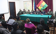 Policías bolivianos amotinados reinician negociaciones