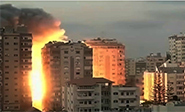 Aviación sionista destruye dos edificios residenciales en Gaza