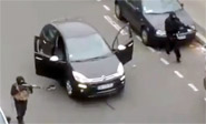 Un sospechoso del ataque a Charlie Hebdo se entrega a la policía