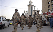 Terroristas de Talibán atacan una base militar en Pakistán