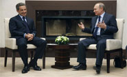 Sarkozy realiza una visita a Moscú y se reúne con Putin durante dos horas