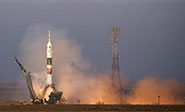 La nave tripulada rusa Soyuz TMA-19M llega con &eacute;xito a la EEI