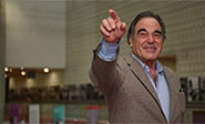 Cineasta estadounidense condena pol&iacute;tica de EEUU