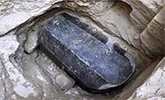 Hallan en Alejandr&iacute;a un sarc&oacute;fago de granito de hace 2.000 a&ntilde;os 