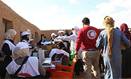 Realizan amplia campa&ntilde;a de vacunaci&oacute;n en campamento sirio de refugiados
