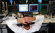 Fuerte ca&iacute;da de Wall Street tras el aumento de las tasas de inter&eacute;s 