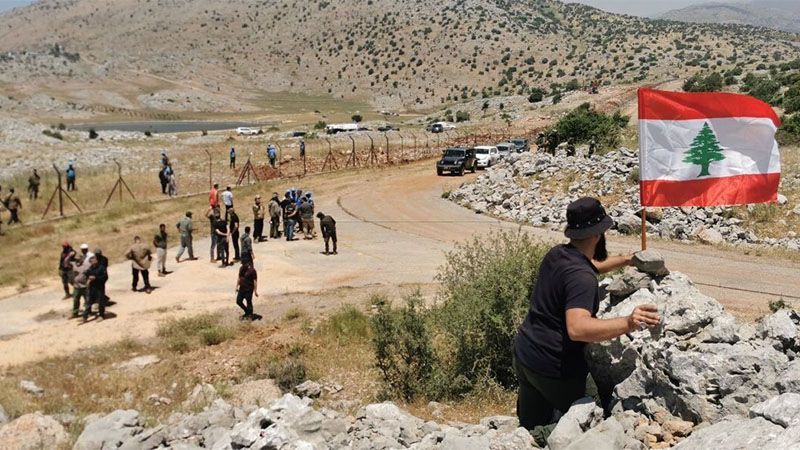 Ciudadanos libaneses se enfrentan a militares israel&iacute;es en el sur de L&iacute;bano