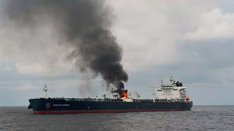 Hundido un buque atacado la semana pasada frente a las costas de Yemen