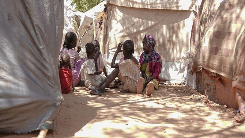 Mueren 25 personas en un bombardeo de las RSF en un campamento de personas desplazadas en El Fasher