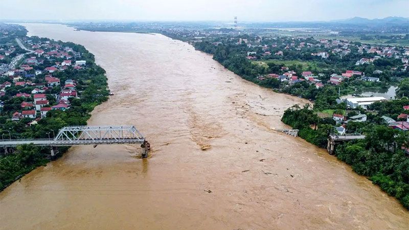 El tif&oacute;n Yagi deja 155 muertos y m&aacute;s de 140 desaparecidos tras su paso por Vietnam