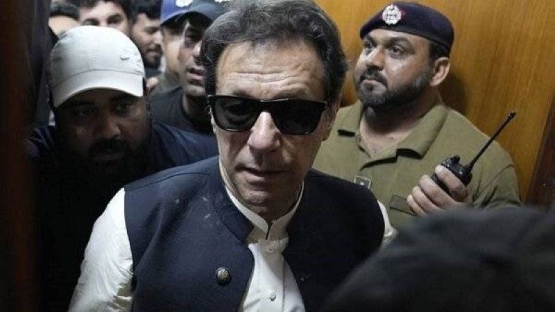 Condenan al ex primer ministro paquistan&iacute; Khan a 14 a&ntilde;os de c&aacute;rcel por un caso de soborno